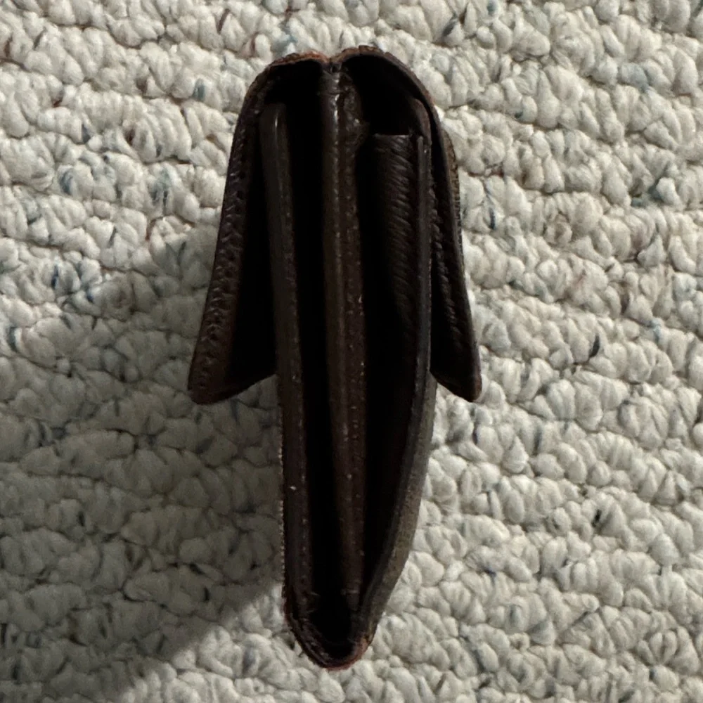 Louis Vuitton Elise Damier Ebene Wallet